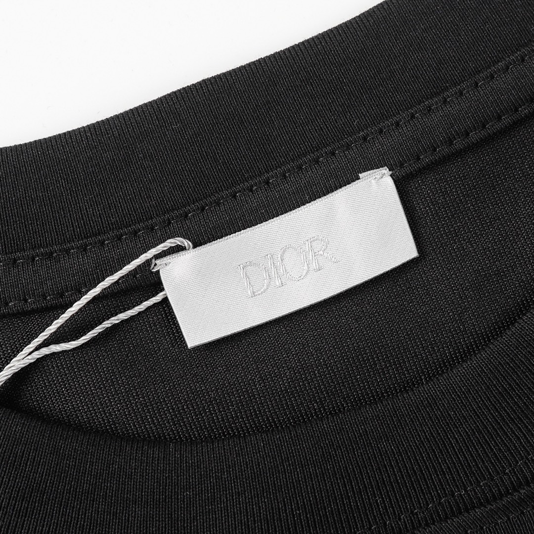 DIOR 엠보싱 쇼트 슬리브