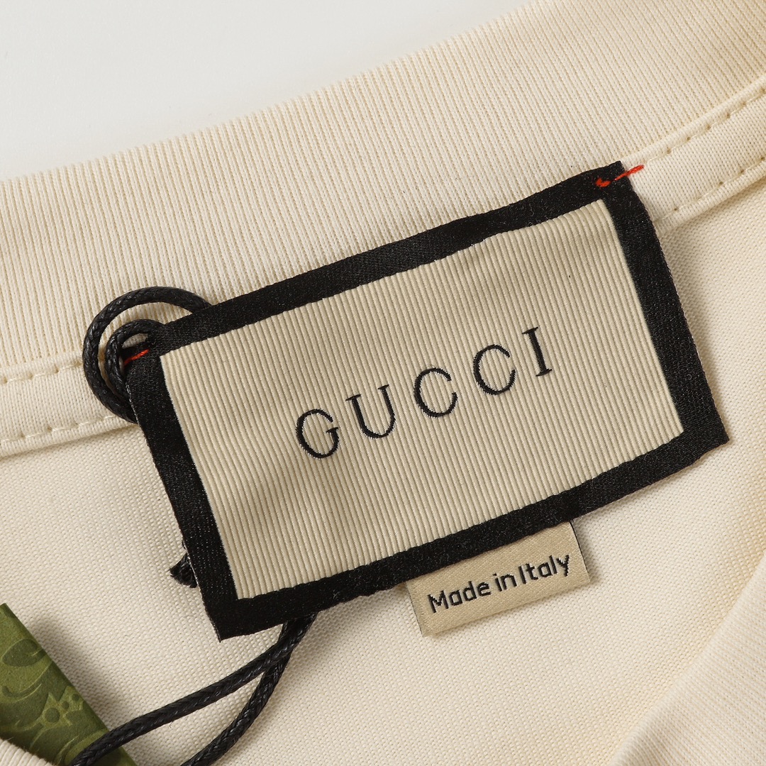 GUCCI 프린트 쇼트 슬리브
