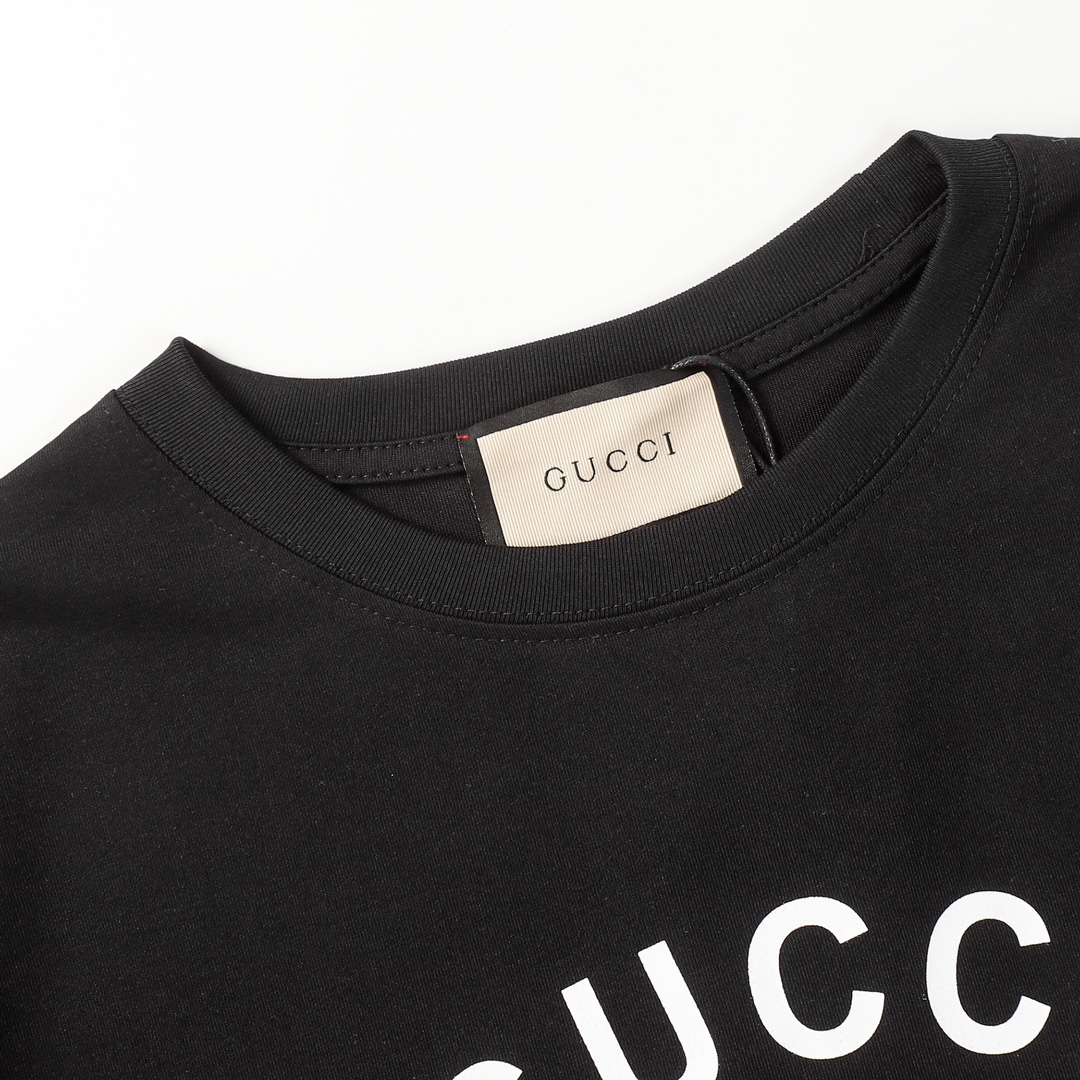 GUCCI 프린트 쇼트 슬리브
