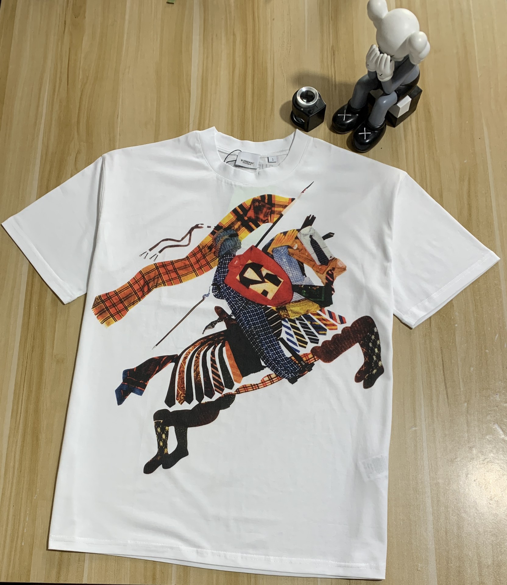 23SS 워 호스 컬러 프린트 쇼트 슬리브