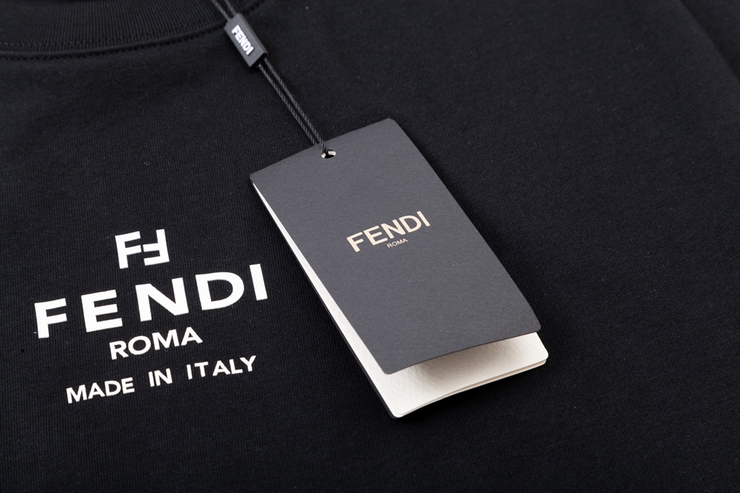 FENDI 가슴 펜디 모노그램 프린트 반소매