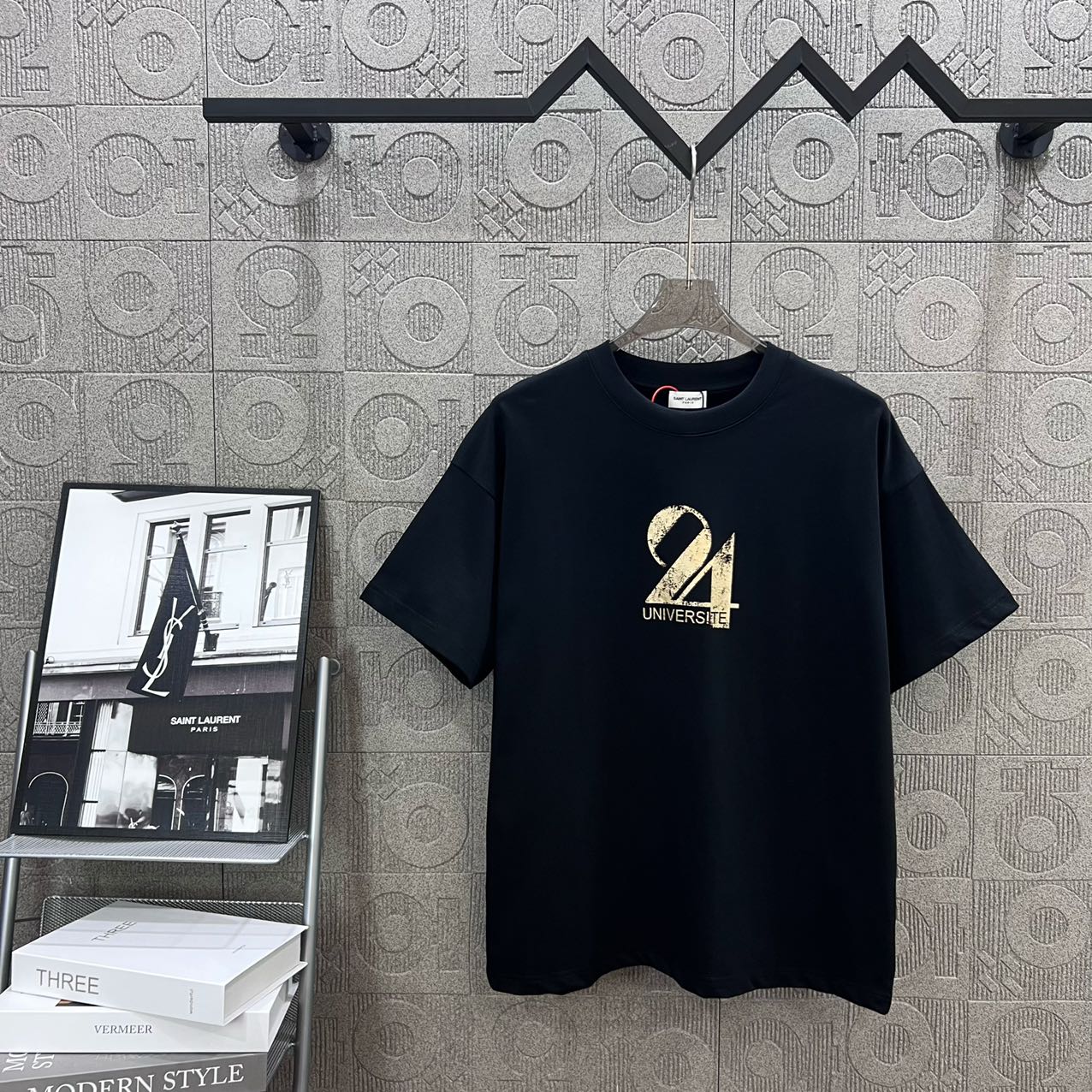 YSL 생로랑 레터 로고 프린트 쇼트 슬리브