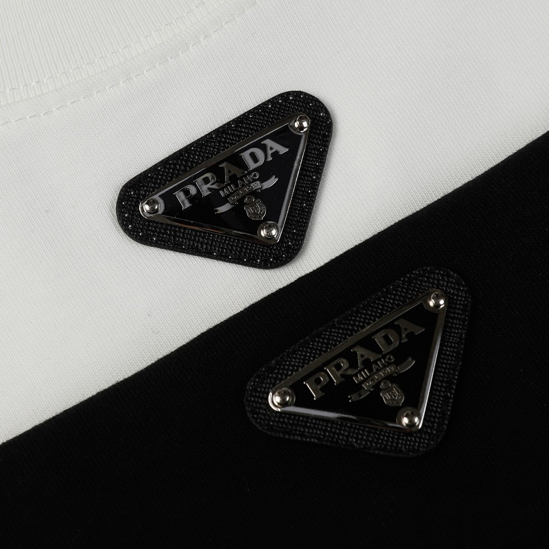 PRADA 쇼트 슬리브
