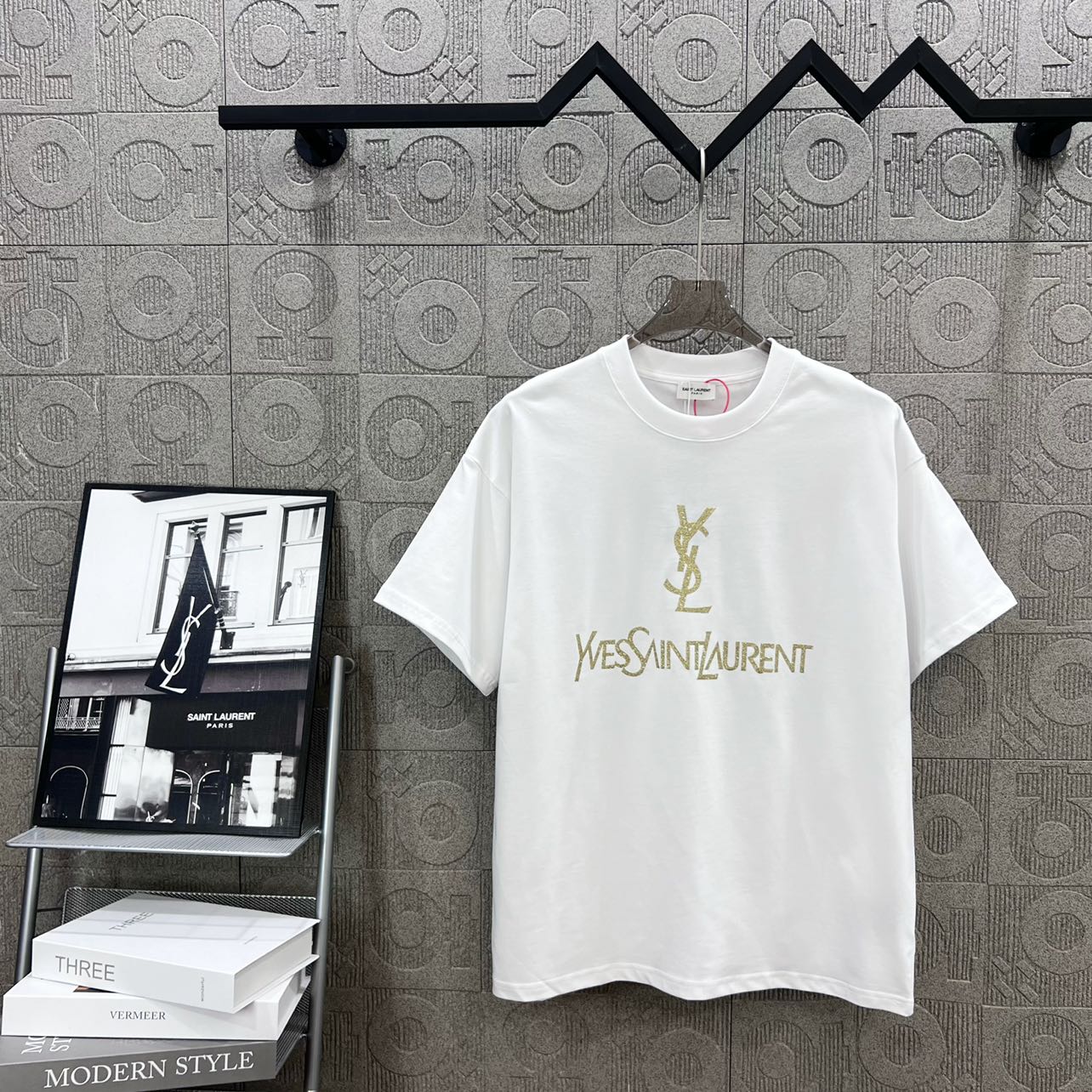 YSL 생로랑 레터 로고 프린트 쇼트 슬리브