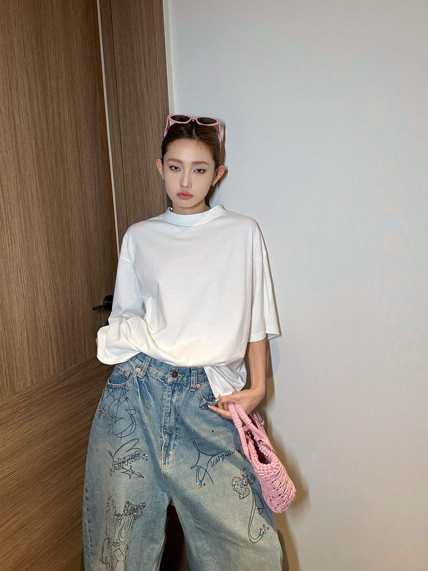 발렌시아가 반팔 레터 라운드 슬리브