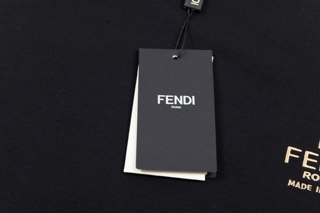 FENDI 펜디 레터 헴 프린트 반소매