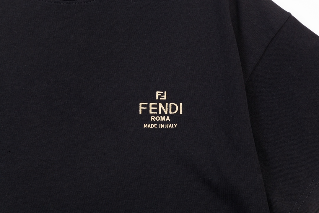 FENDI 펜디 레터 헴 프린트 반소매