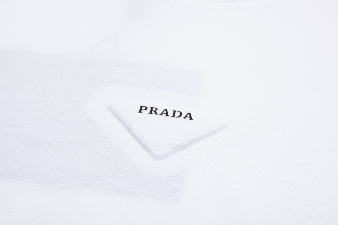 PRADA 프라다 레터 프린트 쇼트 슬리브