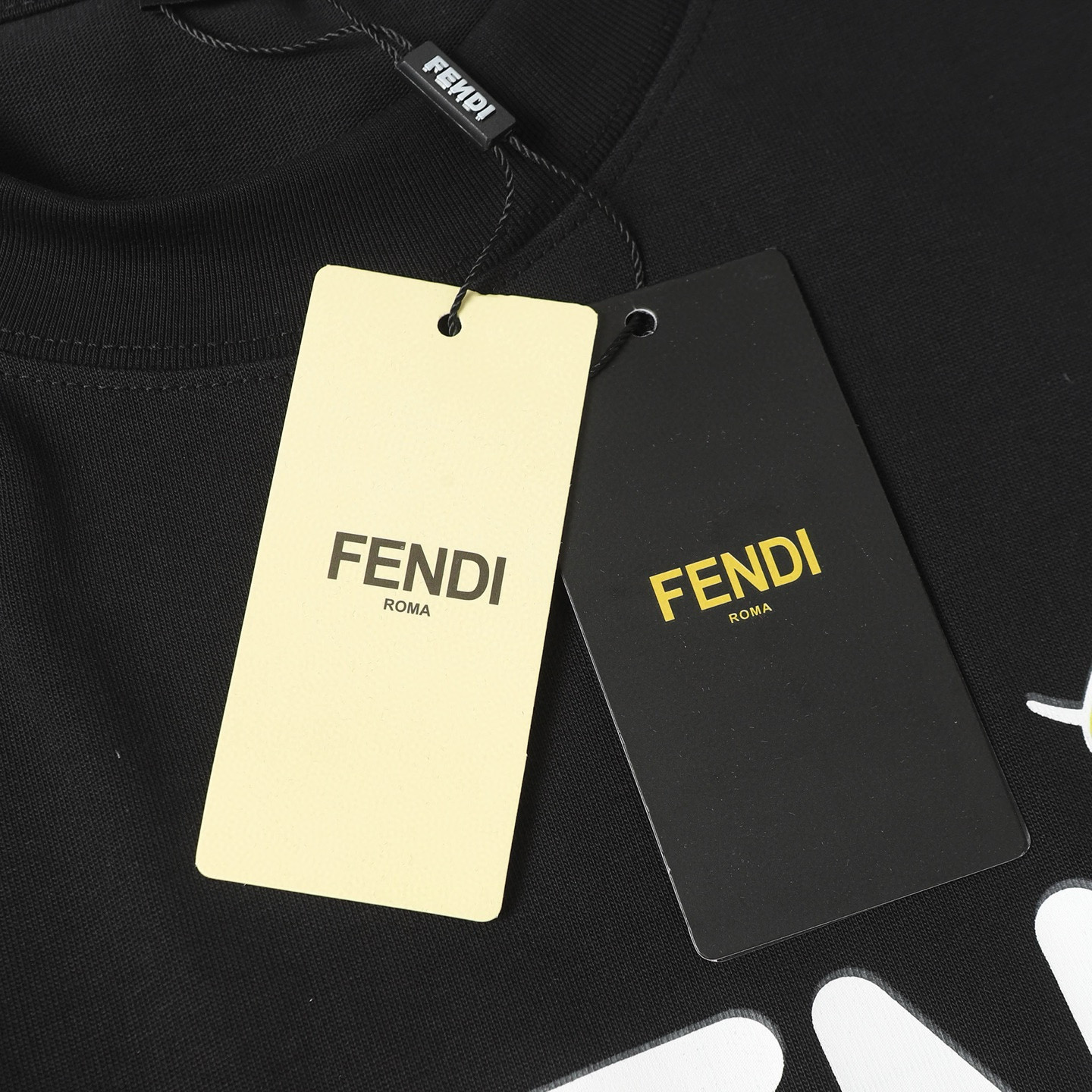 FENDI 펜디 프린트 쇼트 슬리브