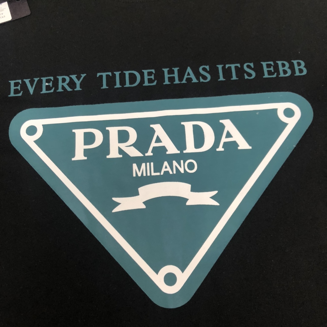 PRADA 쇼트 슬리브