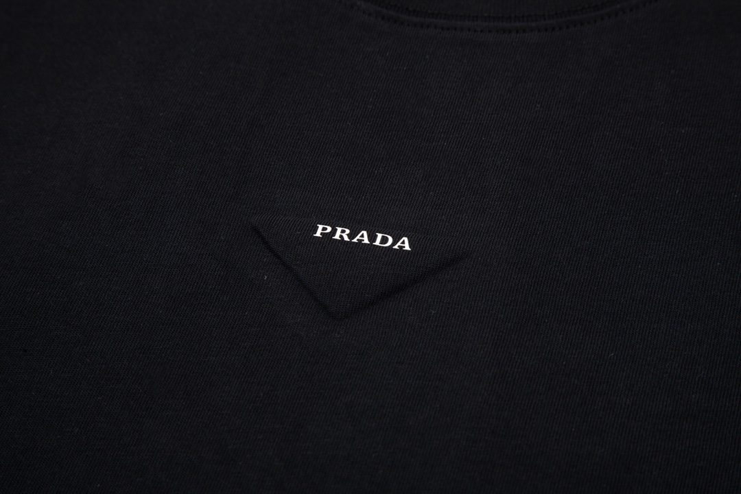 PRADA 프라다 레터 프린트 쇼트 슬리브