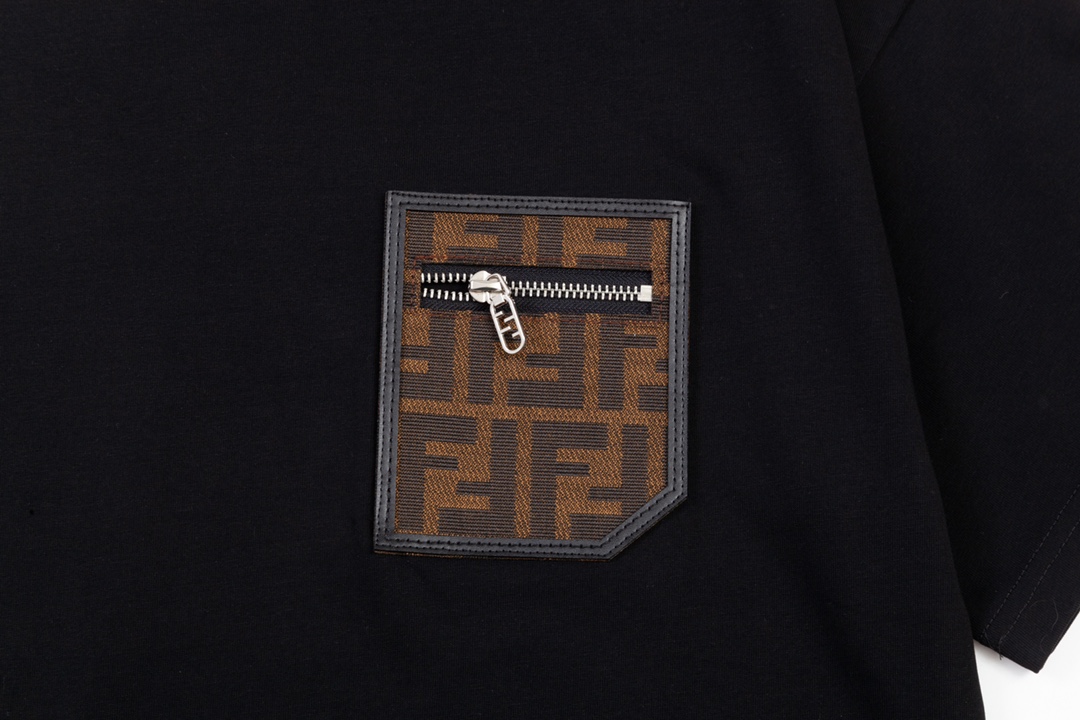 FENDI 펜디 쇼트 슬리브