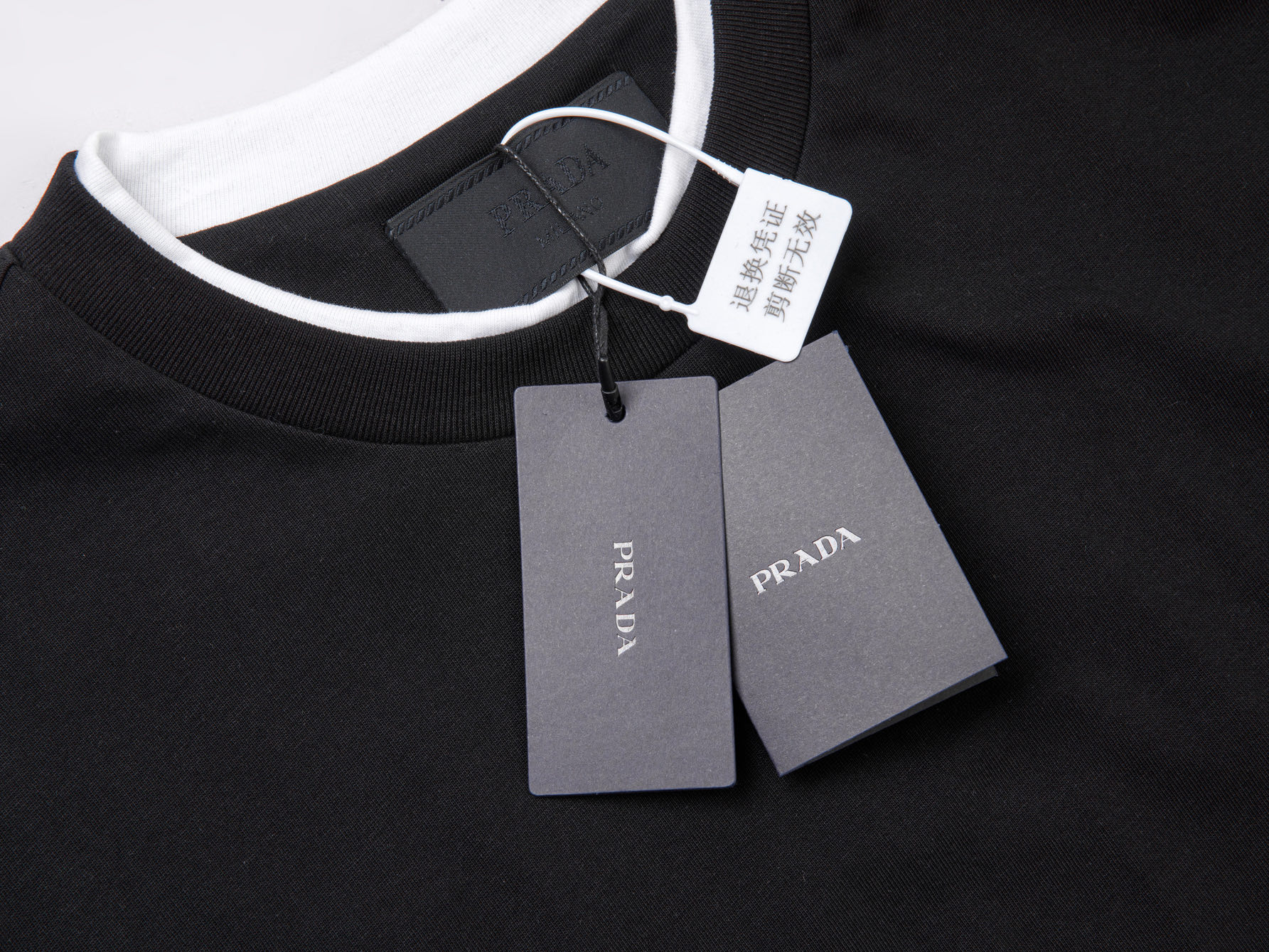 PRADA 쇼트 슬리브