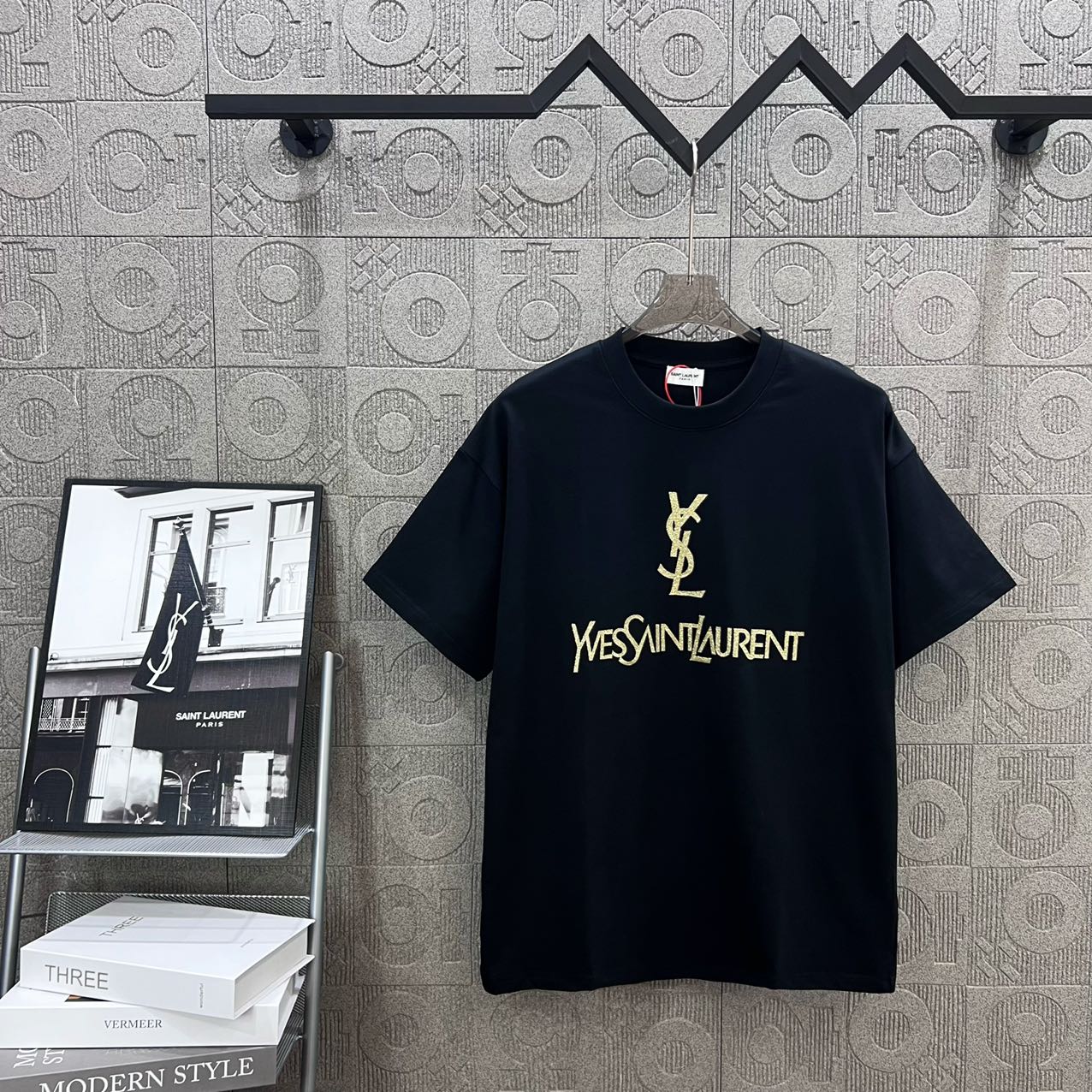 YSL 생로랑 쇼트 슬리브 모노그램 반팔