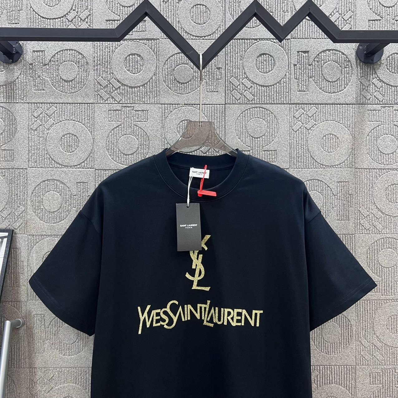 YSL 생로랑 쇼트 슬리브 모노그램 반팔