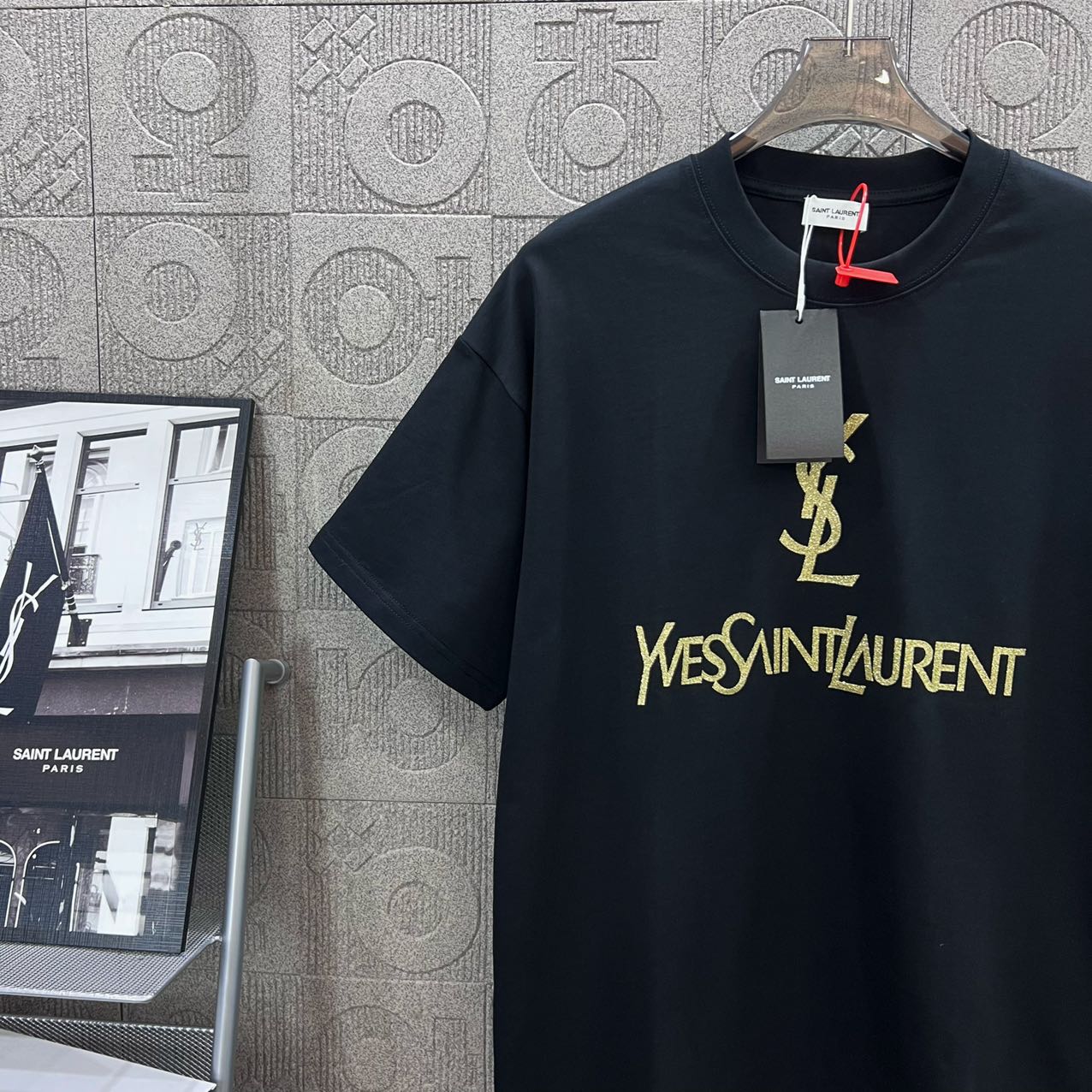 YSL 생로랑 쇼트 슬리브 모노그램 반팔
