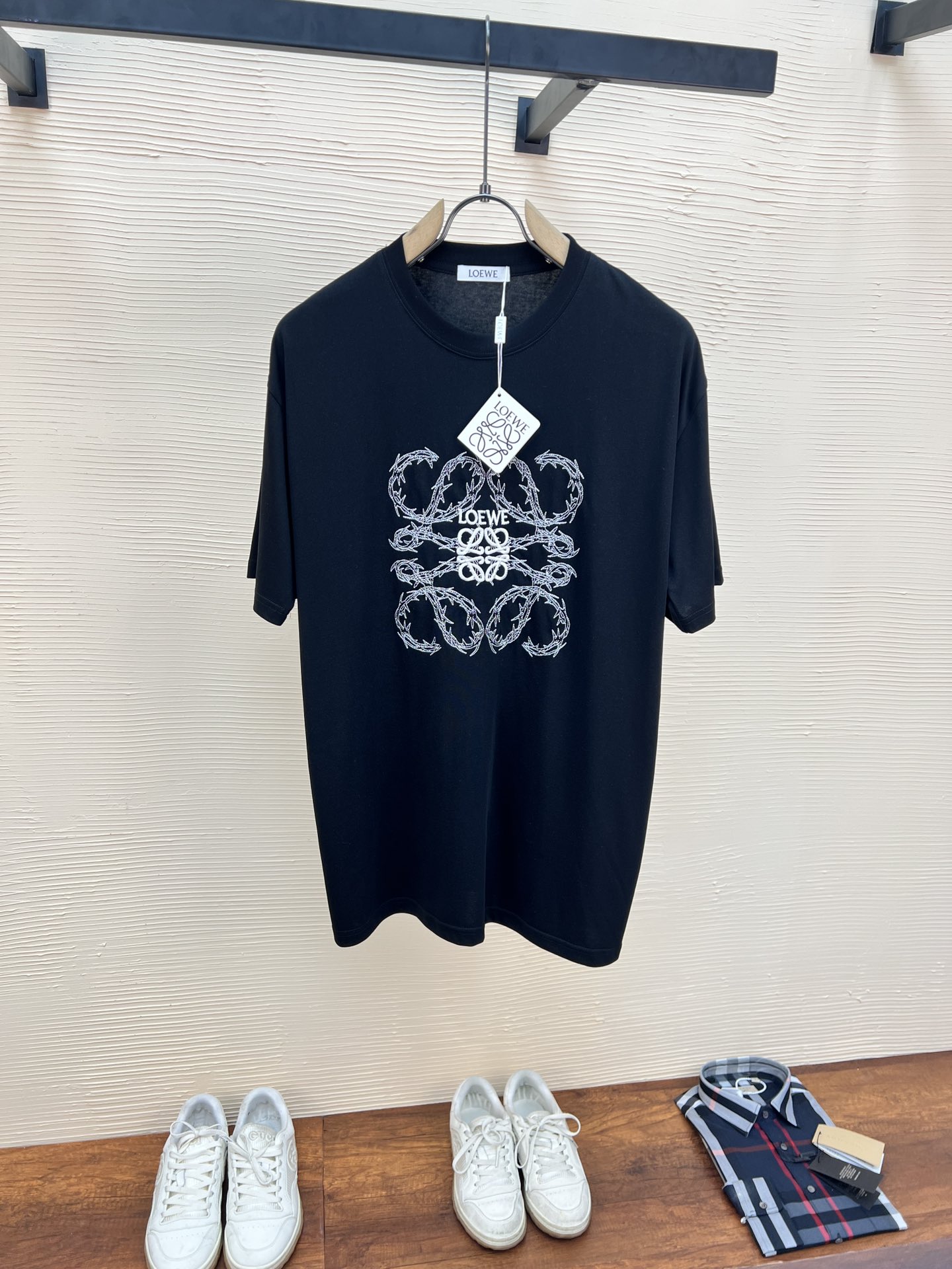 로에베 쇼트 슬리브