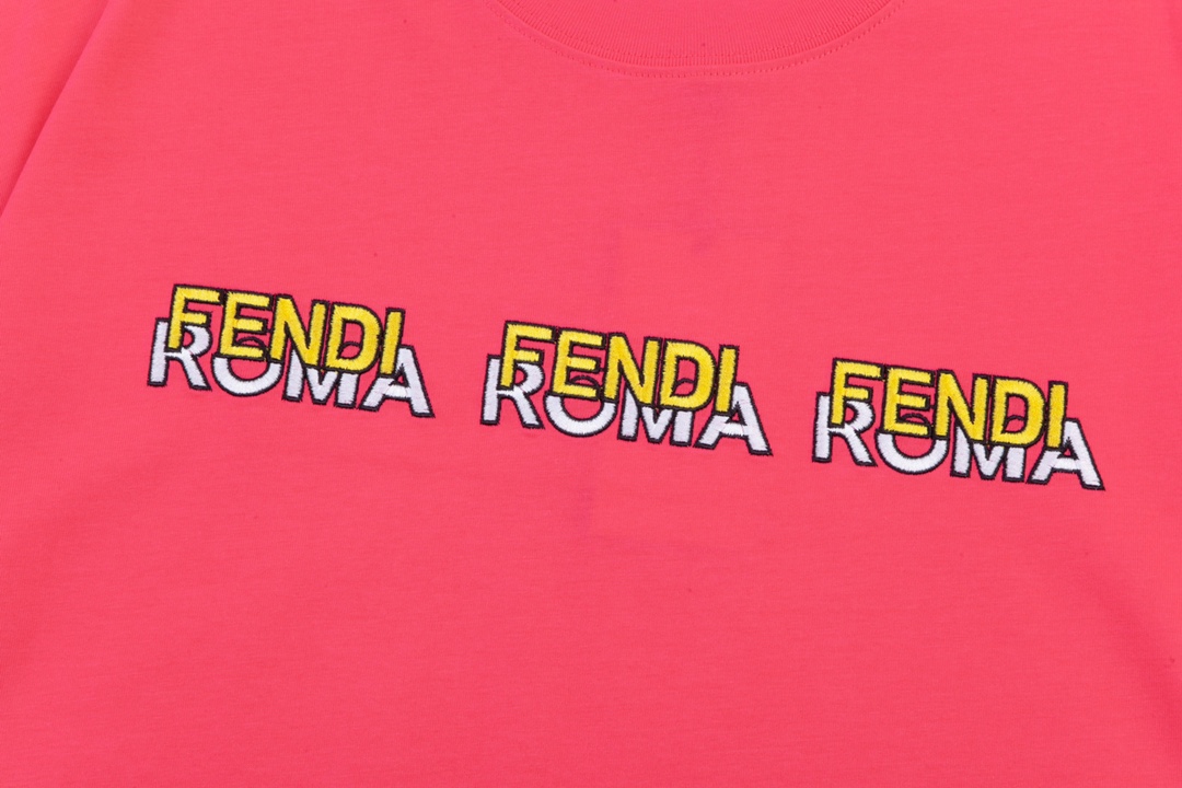 FENDI 펜디 쇼트 슬리브