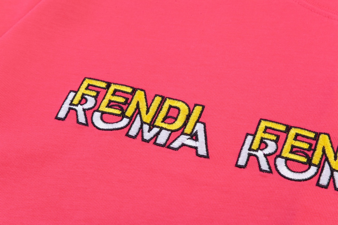 FENDI 펜디 쇼트 슬리브