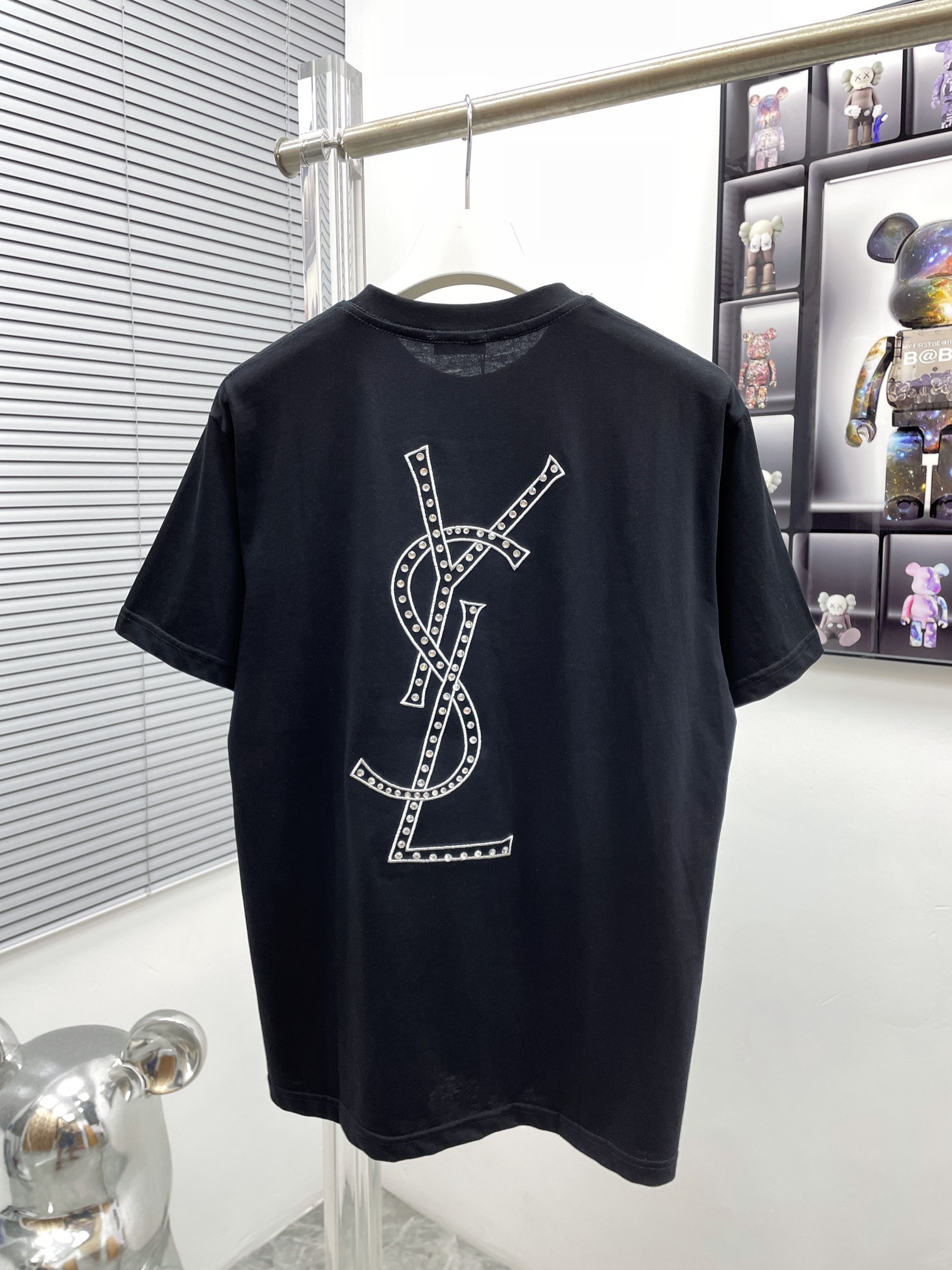 YSL 생 로랑 쇼트 슬리브