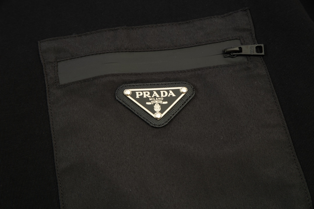 PRADA 쇼트 슬리브