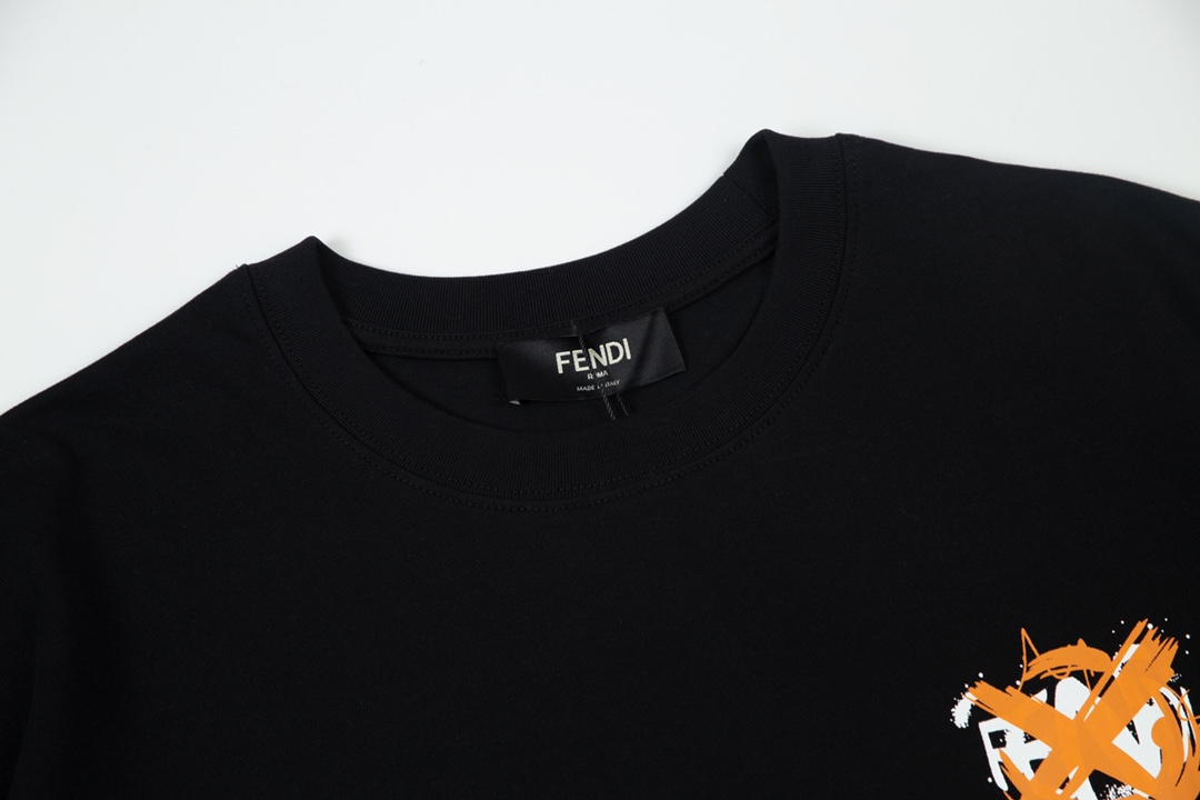 FENDI 펜디 프린트 쇼트 슬리브