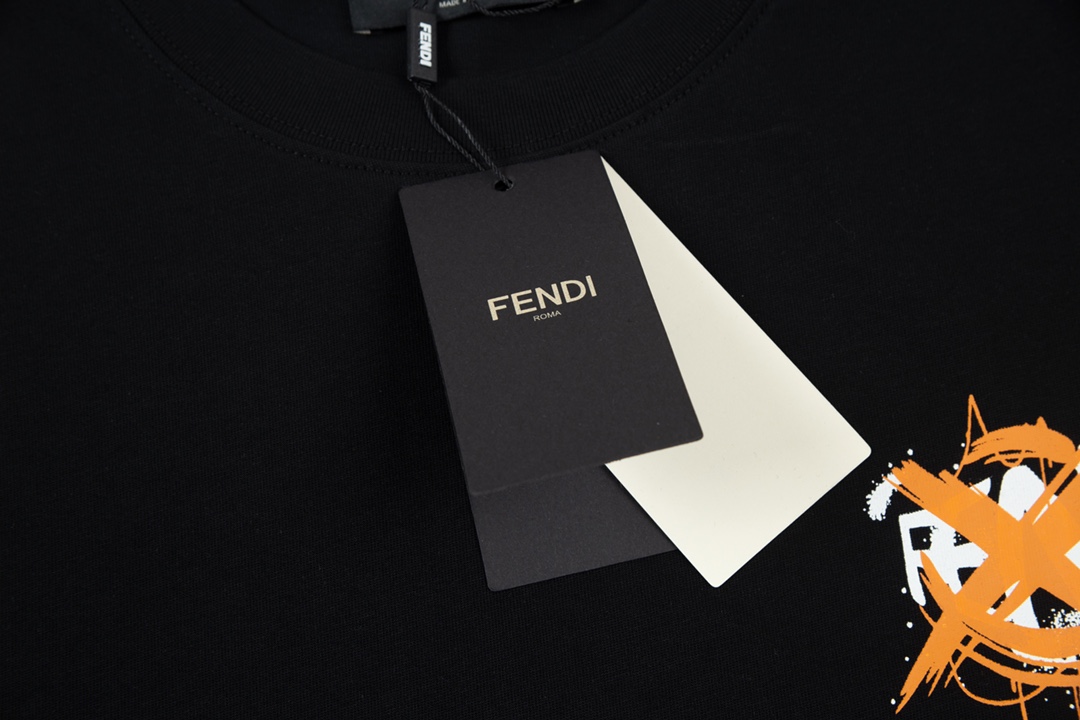 FENDI 펜디 프린트 쇼트 슬리브