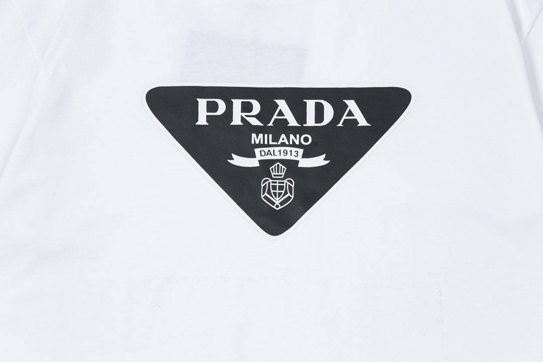 PRADA 프라다 트라이앵글 프린트 쇼트 슬리브