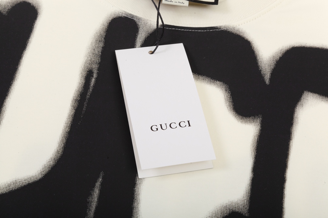 GUCCI 프린트 쇼트 슬리브