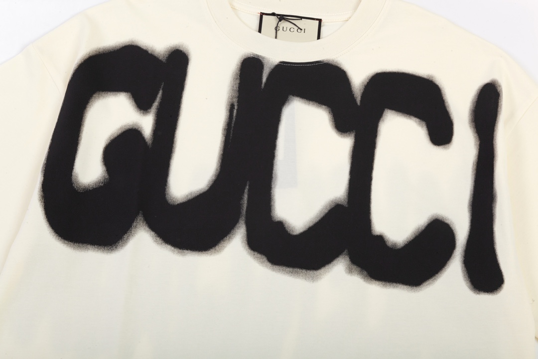 GUCCI 프린트 쇼트 슬리브