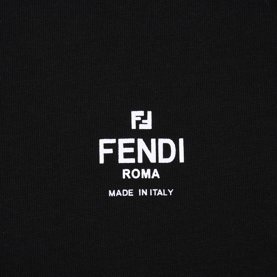 FENDI 펜디 쇼트 슬리브