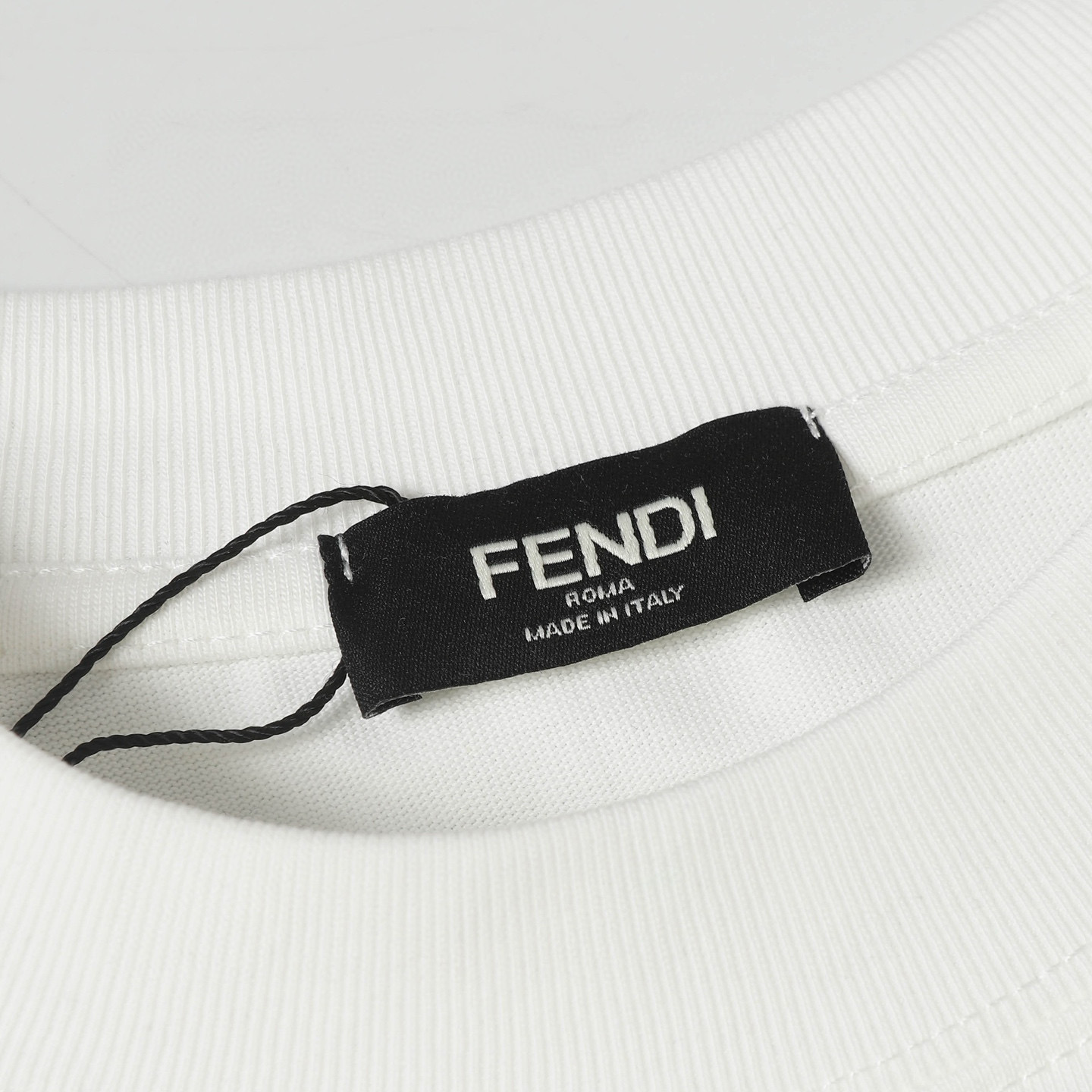 FENDI 펜디 프린트 쇼트 슬리브
