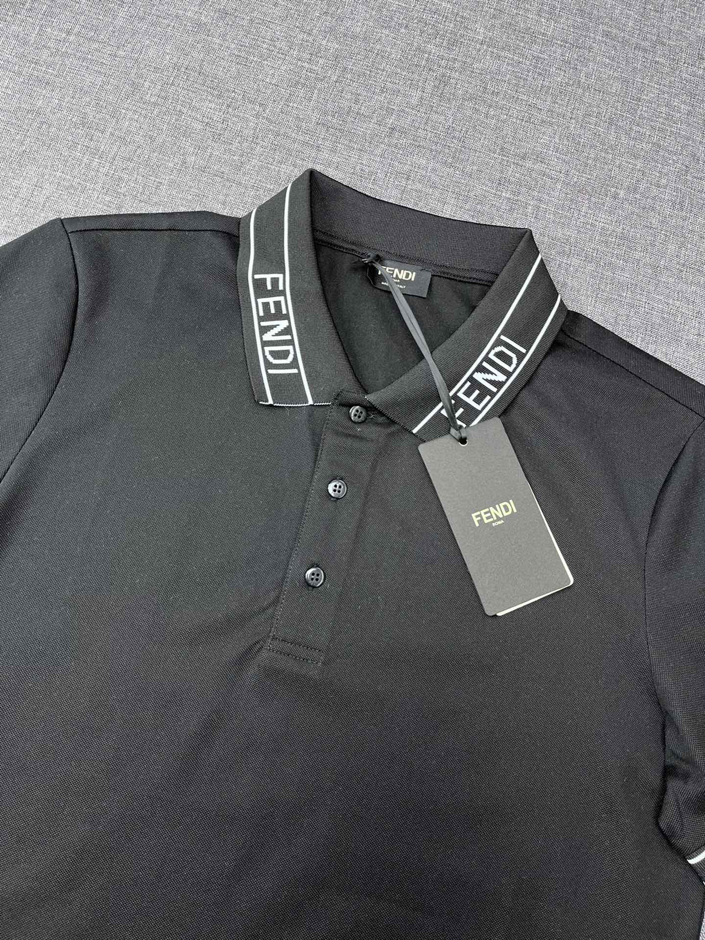 FENDI 펜디 펜디 쇼트 슬리브