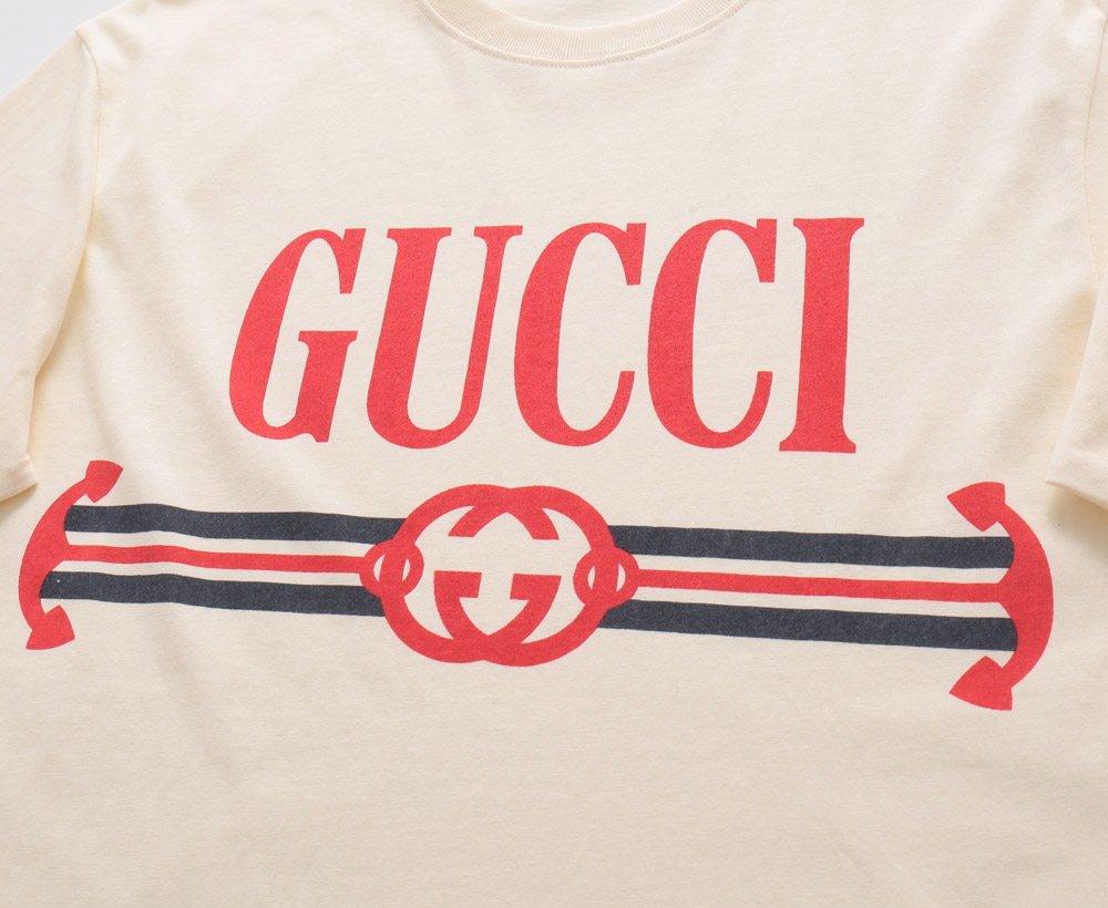 GUCCI 프린트 쇼트 슬리브