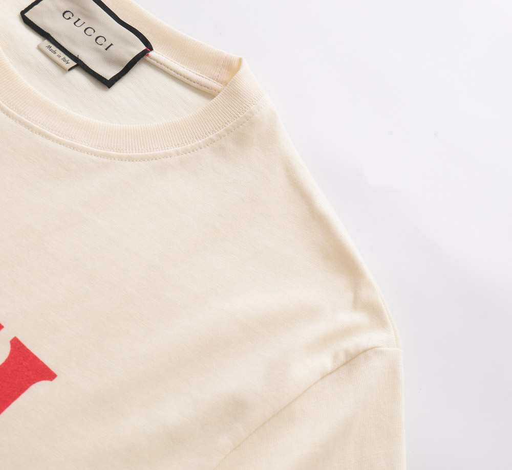 GUCCI 프린트 쇼트 슬리브
