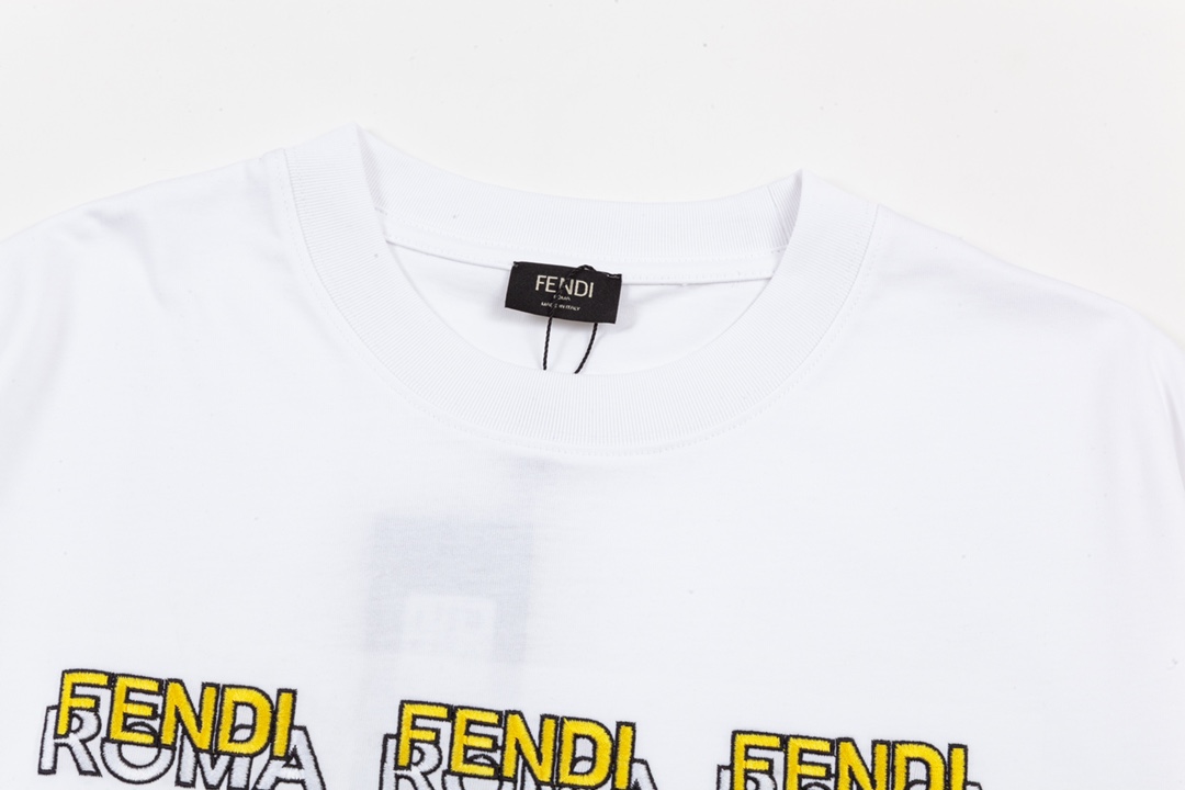 FENDI 펜디 쇼트 슬리브
