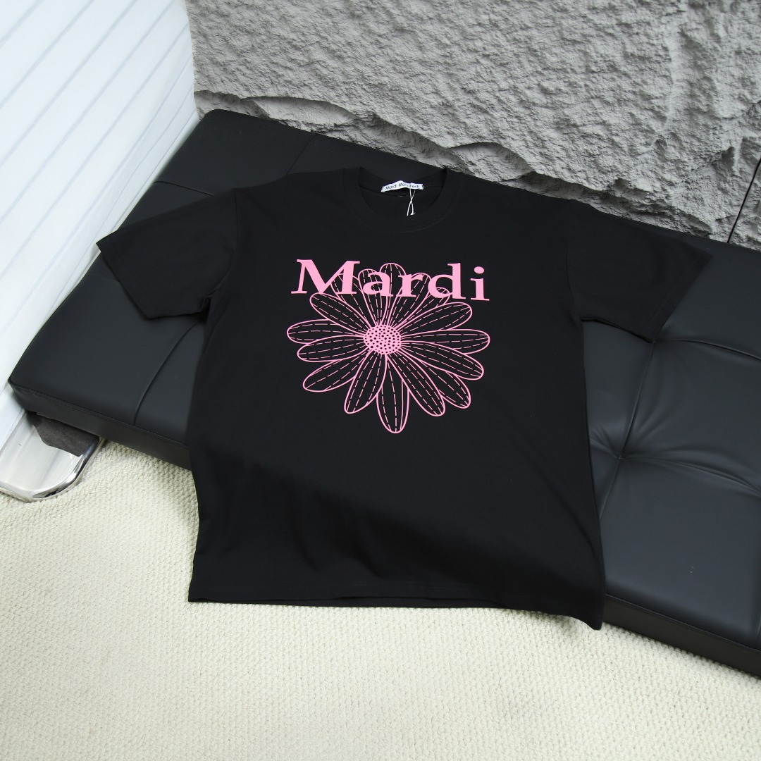 2025ss 봄 신상품 MARDI 라운드넥 반팔 티셔츠 모델 번호: MA001