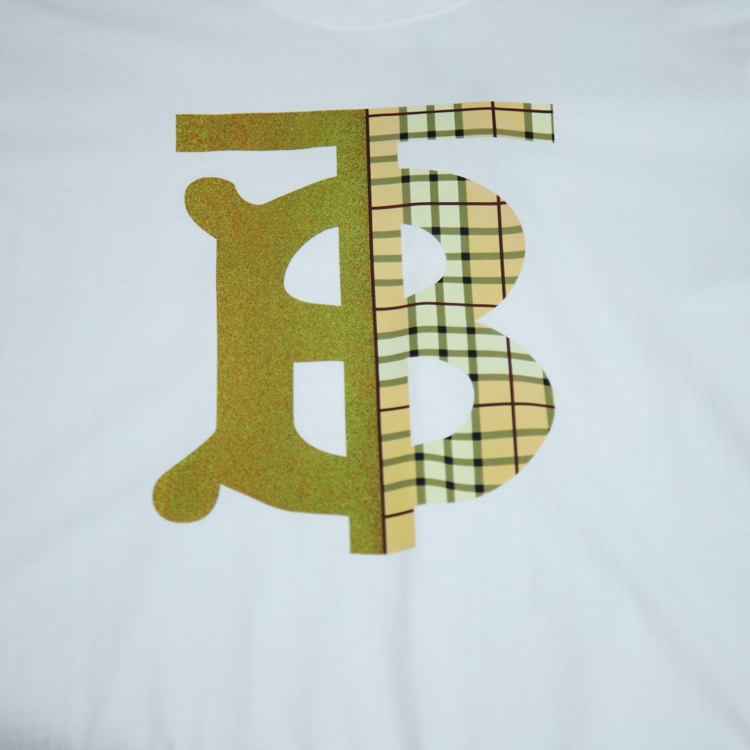 2025ss 봄 신상품 BURBERRY / 버버리 백 라운드넥 반팔 티셔츠 모델 번호: BU0001