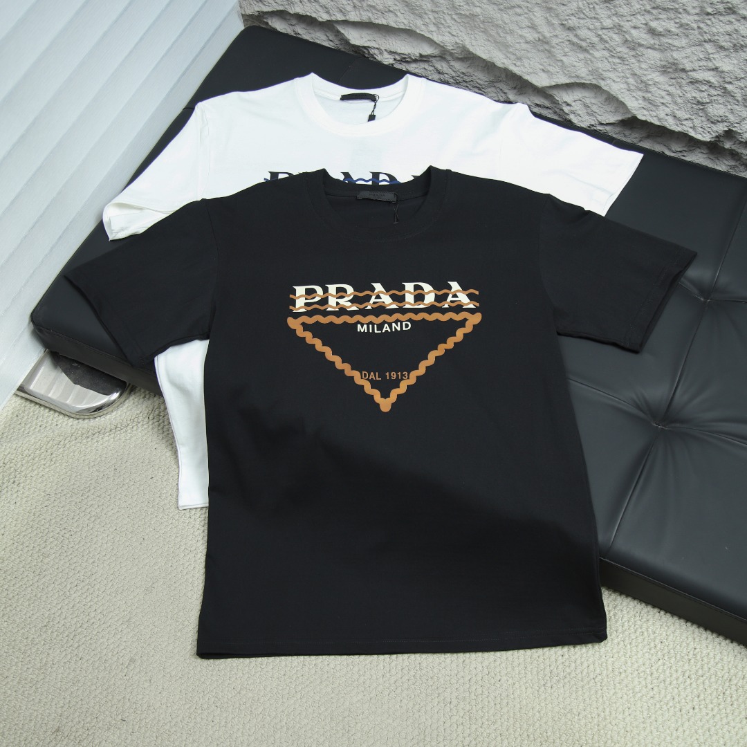 2025s스프링 뉴 프라다/PRADA 라운드넥 반팔 티셔츠 모델 번호: PRA009