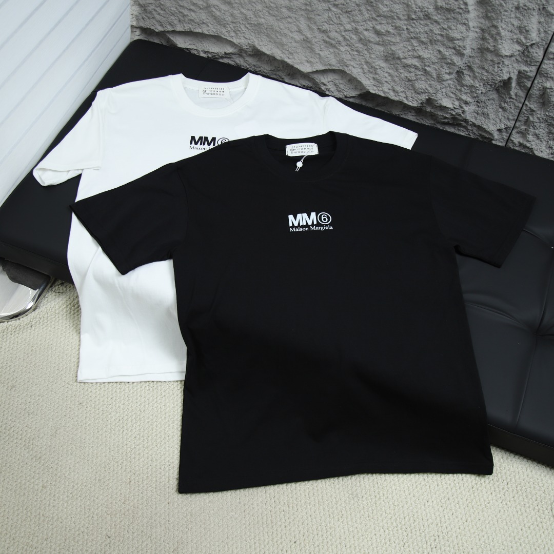 2025ss 봄 신상 MM6 메종 마르지엘라 라운드넥 반팔 티셔츠 모델넘버: MM0009