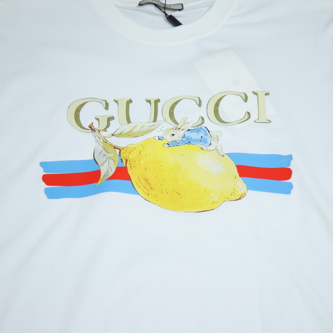 2025s스프링 신상품 GUCCI/구찌 라운드넥 반팔 티셔츠 모델 번호: GUC026