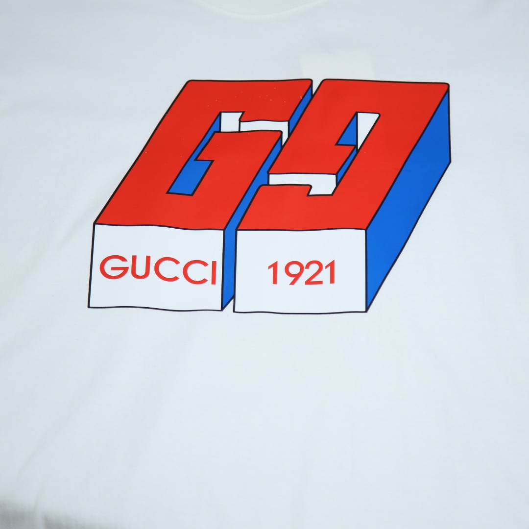 2025s스프링 신 GUCCI/구찌 라운드넥 반팔 티셔츠 모델 번호: GUC041
