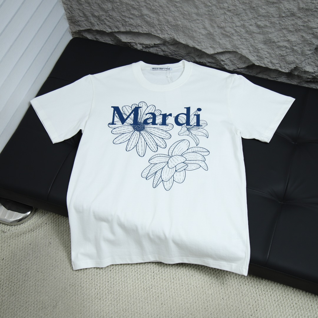 2025s스프링 신상품 MARDI 라운드넥 반팔 티셔츠 모델 번호: MA022