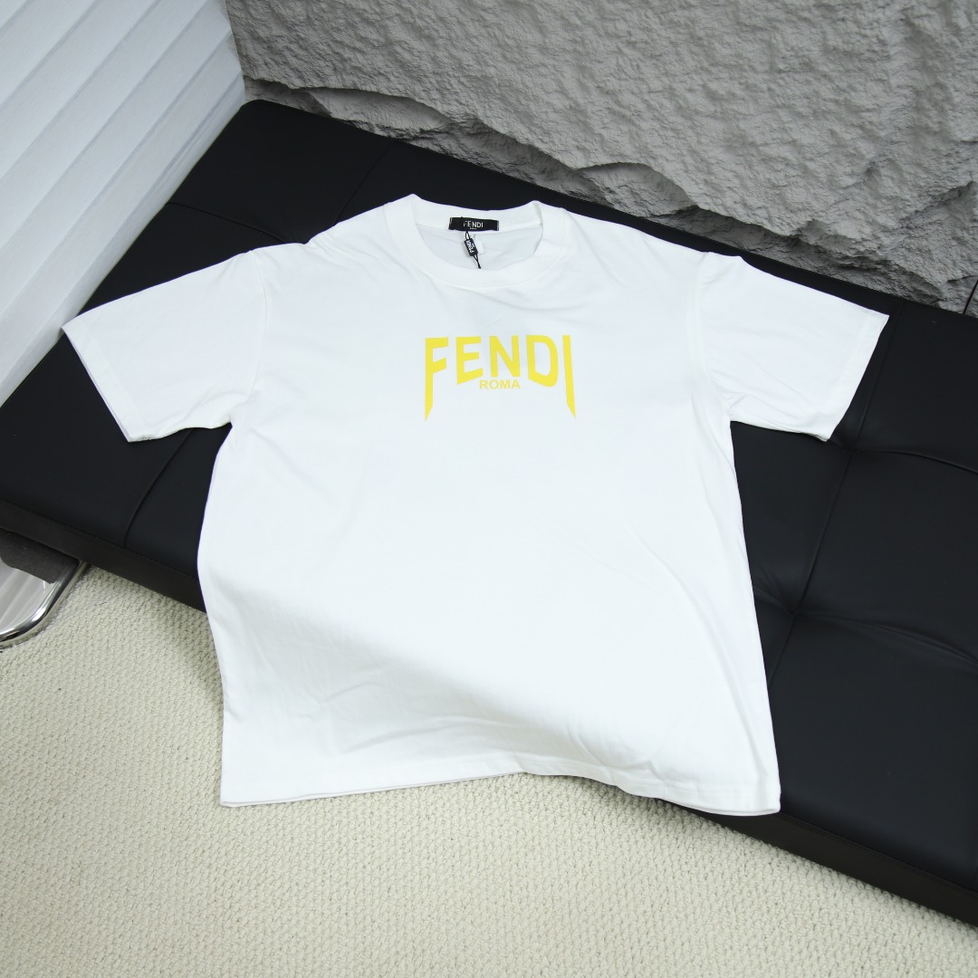 FENDI/펜디 2025 봄 뉴 '앞뒤 레터 그래피티' 프린트 반팔 티셔츠 아이템 번호: FEN011
