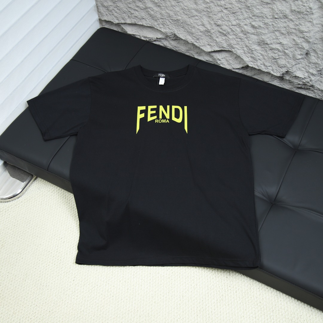 FENDI/펜디 2025 봄 뉴 '앞뒤 레터 그래피티' 프린트 반팔 티셔츠 아이템 번호: FEN011