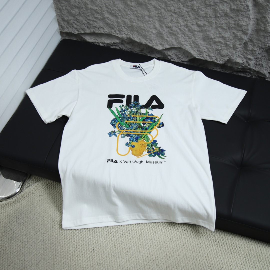 2025ss 봄 신상 휠라 / 휠라 백 라운드넥 반팔 티셔츠 모델 번호: FL008