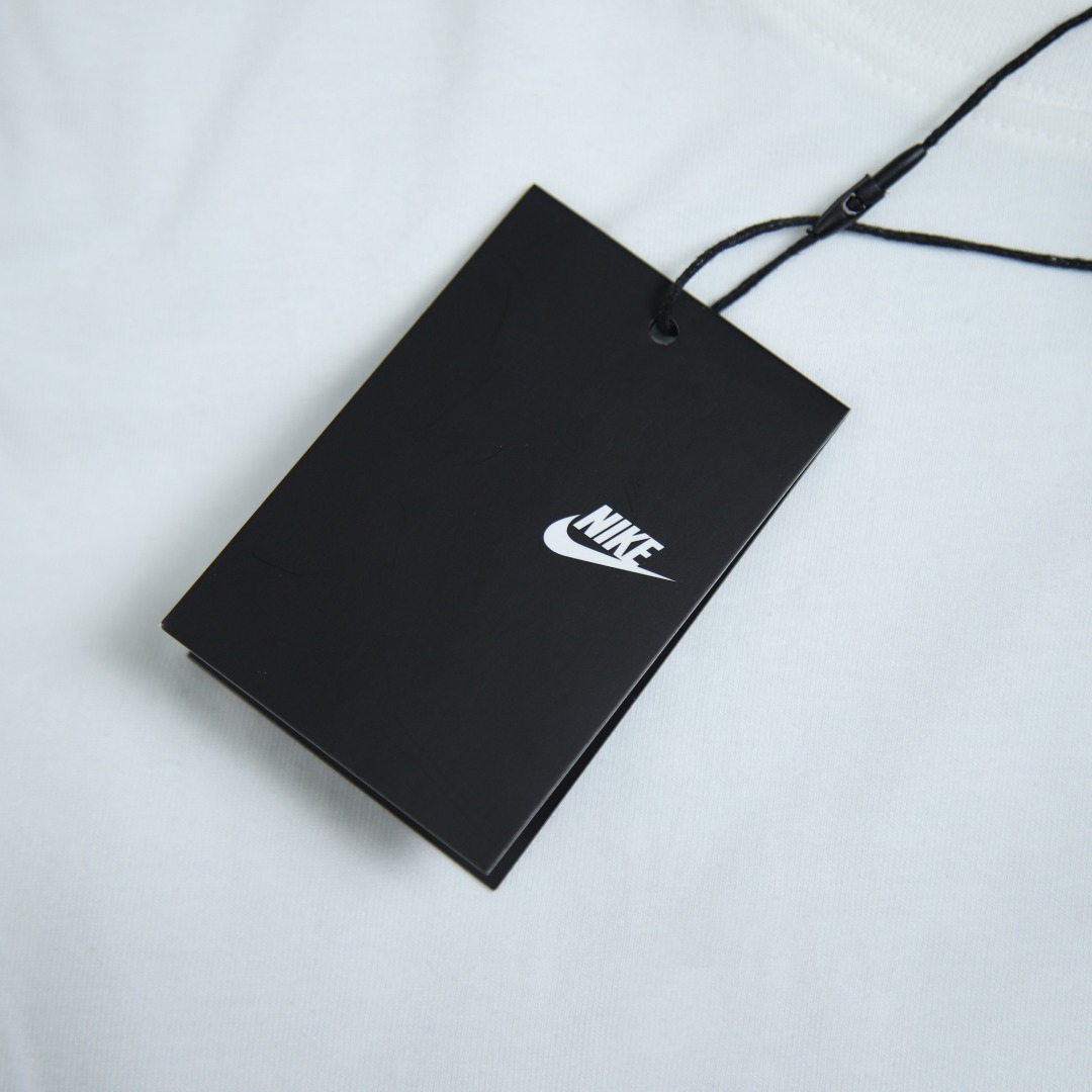 2025ss 봄 신상 NIKE / 나이키 라운드넥 반팔 티셔츠 모델 번호: NI018