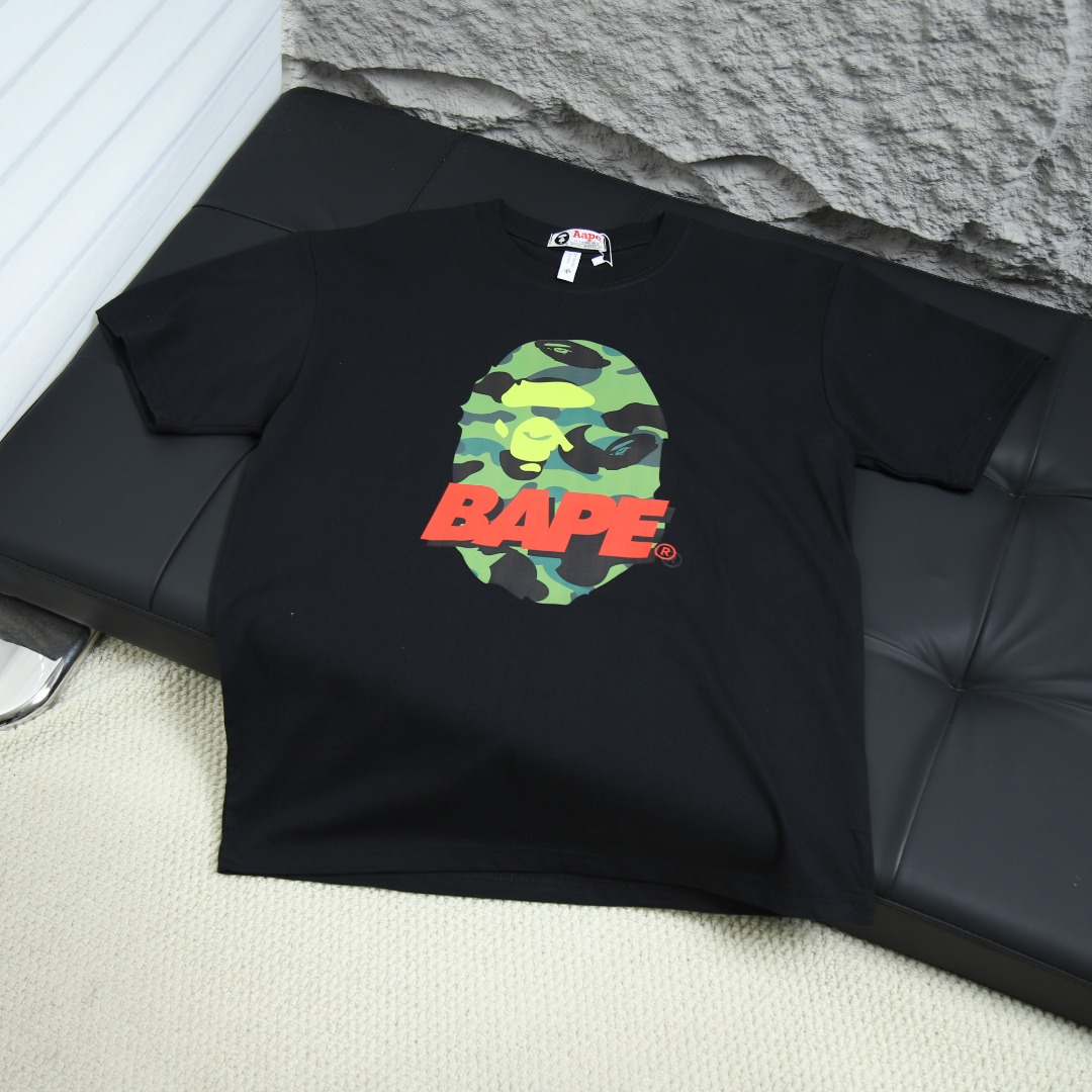 2025 봄 여름 신상품 AAPE 유 웬레 같은 원숭이 병사 패턴 레터 프린트 캐주얼 커플 라운드넥 반팔 티셔츠 모델 번호 : APP006