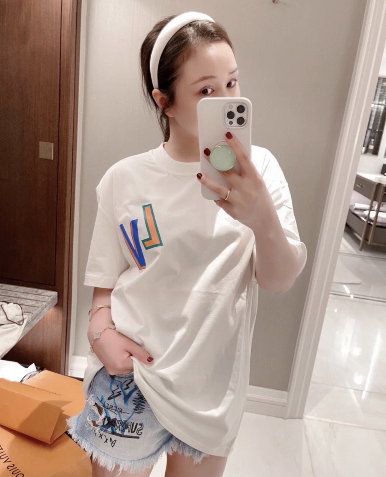 루이 비통 & NBA 21SS 레인보우 레터 프린트 쇼트 슬리브