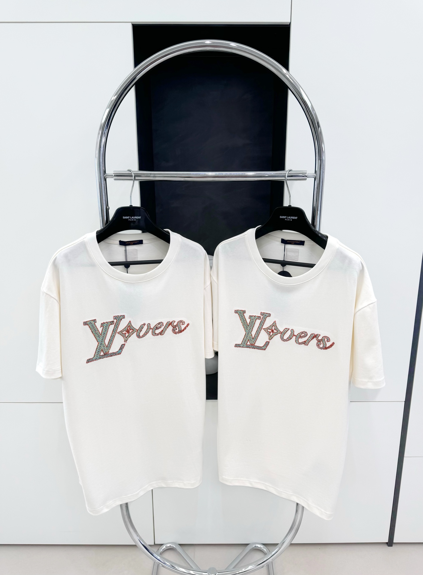 LV 2024SS 스케일 비즈 컬러 쇼트 슬리브
